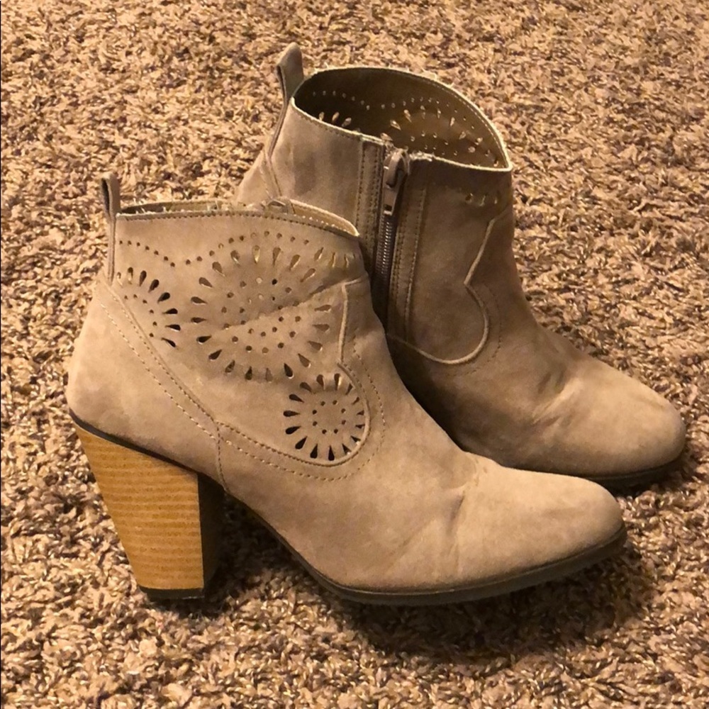 Cutout ankle booties